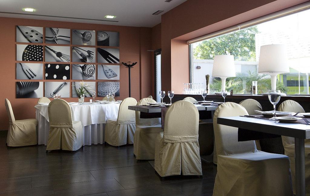 Apartamentos Vertice Sevilla Aljarafe Bormujos Luaran gambar