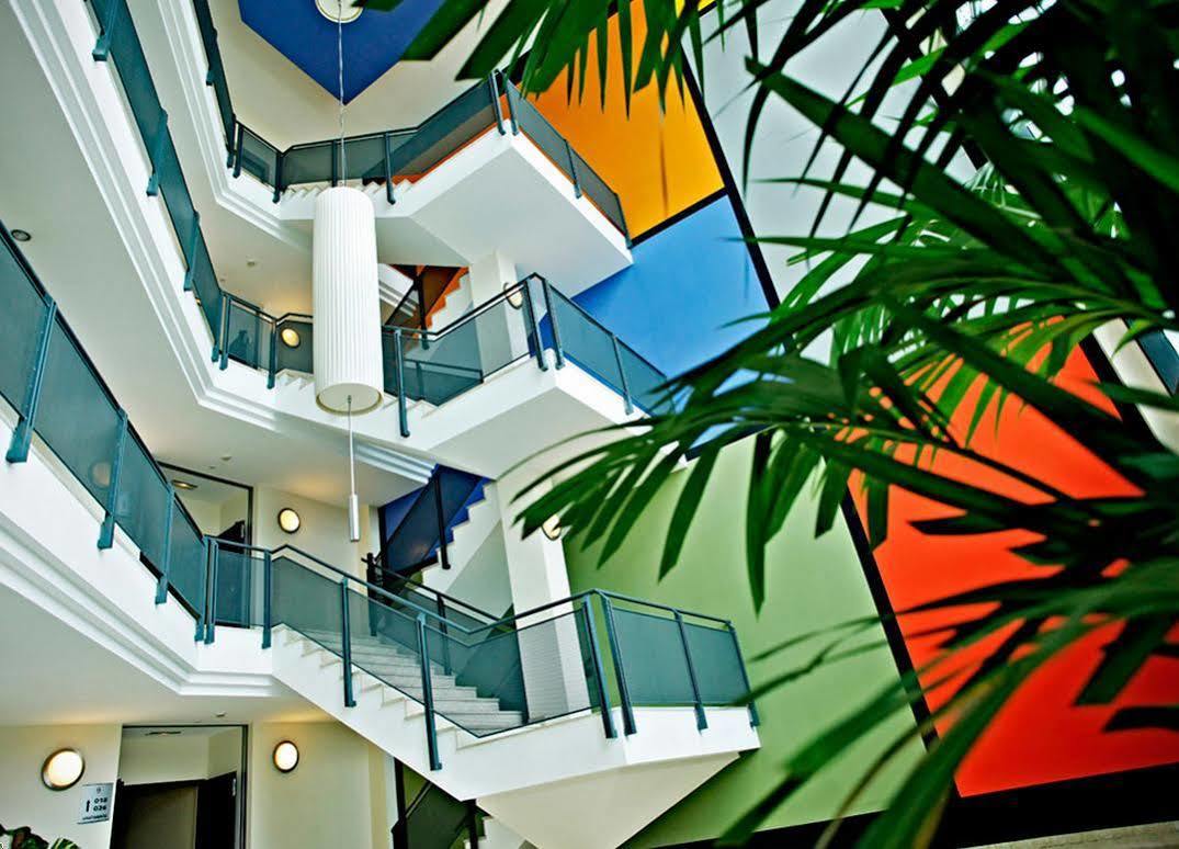Apartamentos Vertice Sevilla Aljarafe Bormujos Luaran gambar